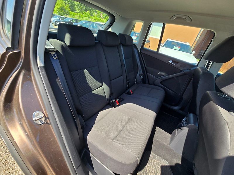 Volkswagen Tiguan (2012) 1.4 TSi 90KW Trend - fotka 19 z 22