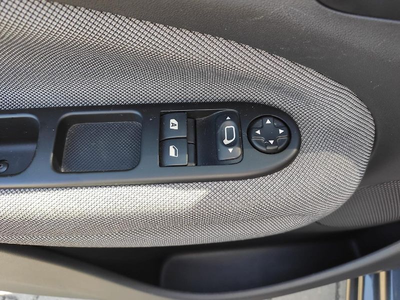 Citroën C3 Picasso (2013) 1.4i 95k MAN5 TZ první majitel - fotka 20 z 28
