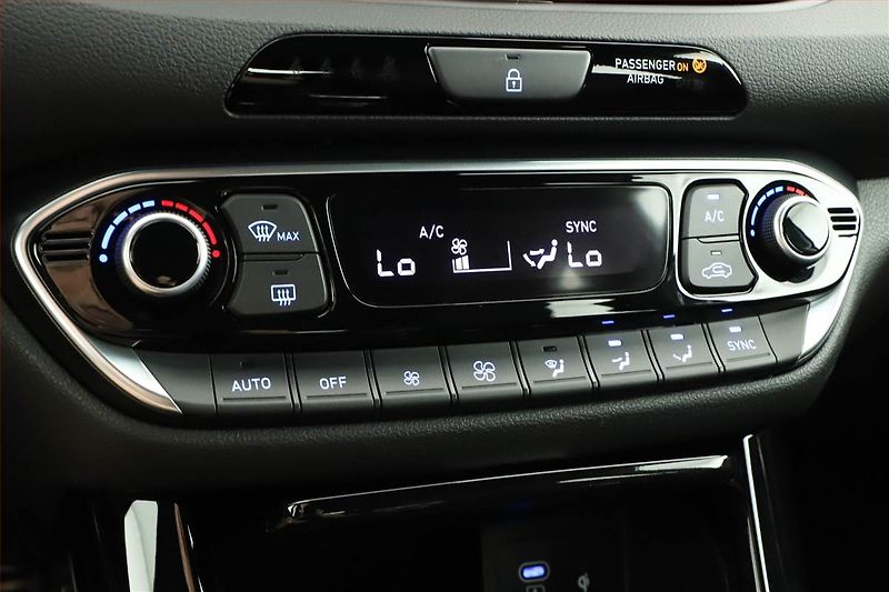 Hyundai i30 (2025) 1.5 T-GDI MHEV 48V, N-LINE - fotka 17 z 21