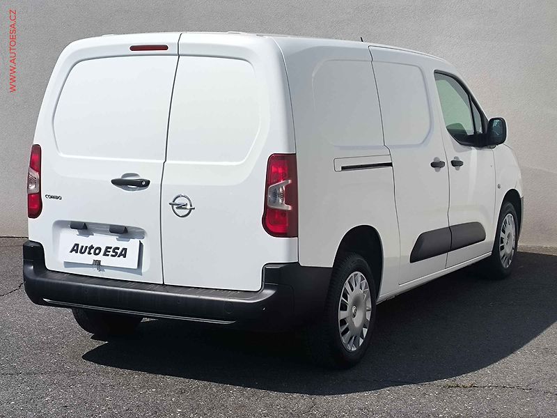 Opel Combo (2020) 1.5CDTi MAXi, AC - fotka 4 z 21
