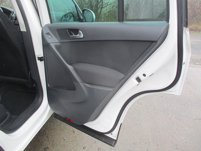 Volkswagen Tiguan 1.4TSi*BMT*ROZVODY*BEZ KOROZE - fotka 28 z 44