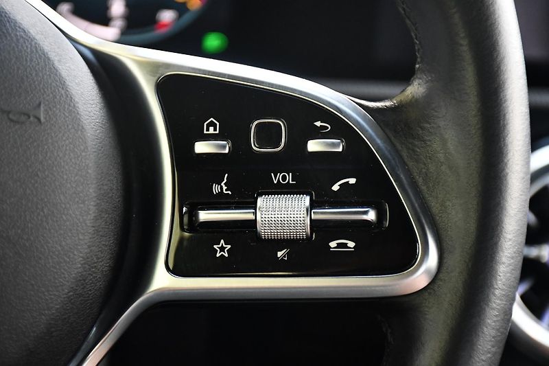 Mercedes-Benz Třídy A A180 NTOP ČR 1M - fotka 29 z 54