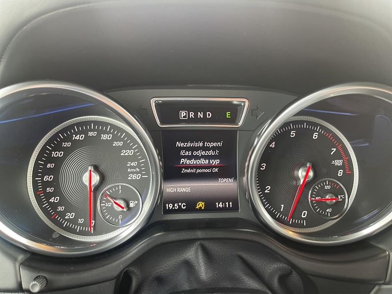 Mercedes-Benz Třídy G (2018) G 500 4×4 REZERVACE - fotka 12 z 19