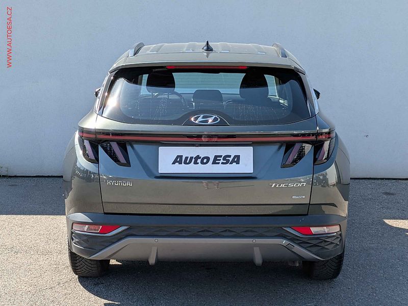 Hyundai Tucson (2021) 1.6CRDi 4x4, 1.maj,ČR, AC - fotka 4 z 13