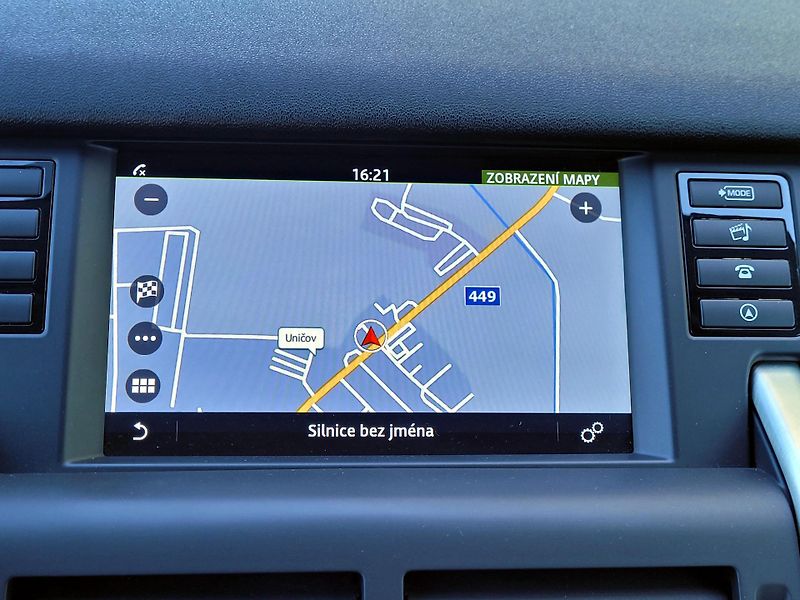 Land Rover Discovery Sport 2,0 TD4 4wd,DPH,SERVIS - fotka 38 z 48