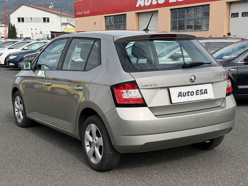 Škoda Fabia (2015) 1.2 TSi, Ambition, DSG - fotka 6 z 16