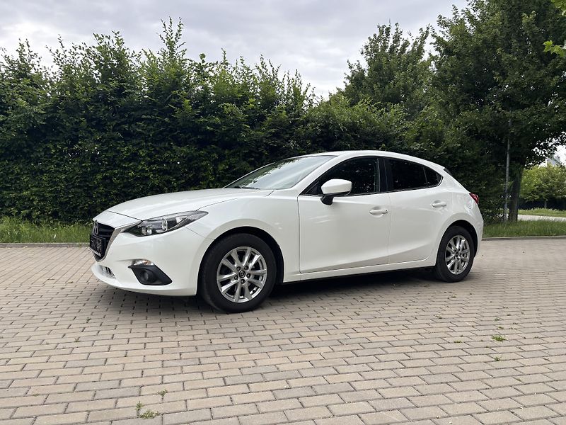 Mazda 3 2.0 Center-Line - fotka 3 z 28