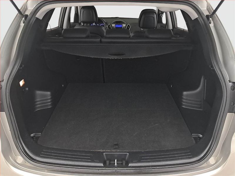 Hyundai ix35 (2010) 2.0 CRDi, 4X4, Automat - fotka 14 z 17