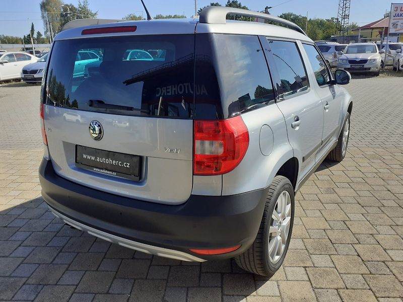 Škoda Yeti (2011) 1.4 TSI AMBIENTE - fotka 4 z 33