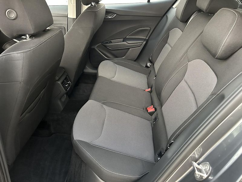 Škoda Fabia 1.0 MPI Selection - fotka 8 z 23