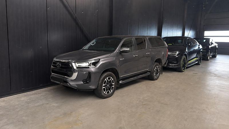 Toyota Land Cruiser (2018)  2.8 D-4D Executive - fotka 3 z 3