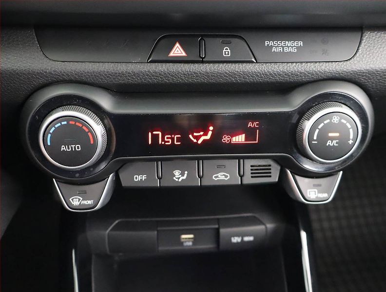 Kia Rio (2023) Exclusive 1.2 DPI, ČR,1.maj - fotka 17 z 21