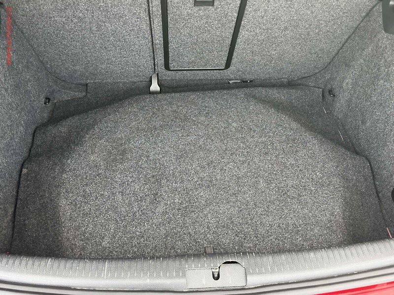 Volkswagen Golf (2010) 1.4 TSi, AC, park.čidla - fotka 7 z 17