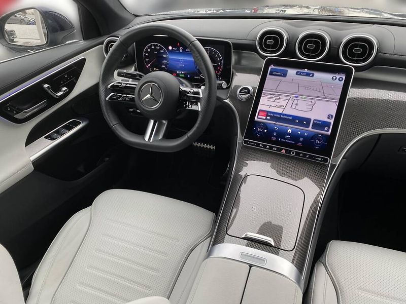 Mercedes-Benz GLC (2024) 300 de 4MATIC kupé - fotka 13 z 29