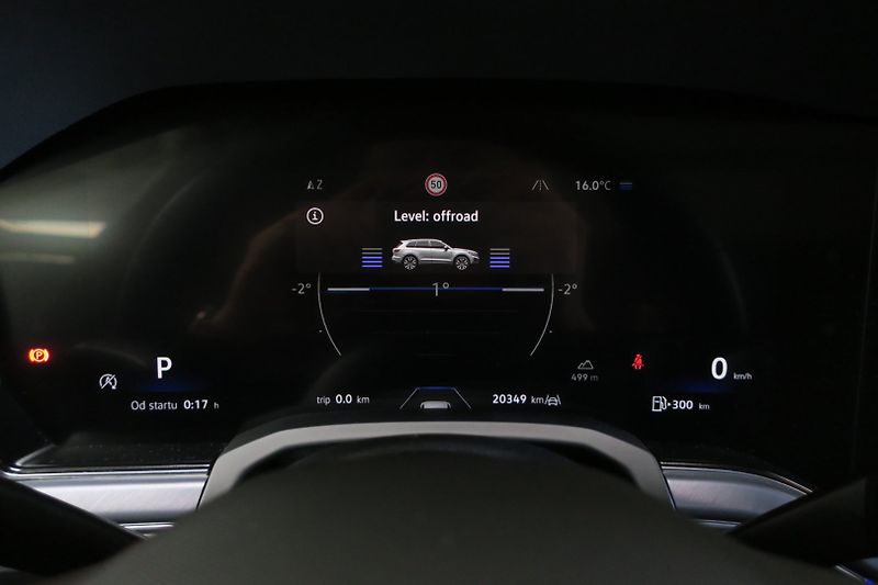 Volkswagen Touareg (2024) R-LINE 3,0TDI 210kW TOP VÝBAVA - fotka 22 z 50