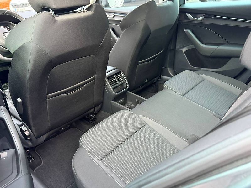 Škoda Octavia Selection 1,5 TSI 110 kW 6° MP - fotka 10 z 35