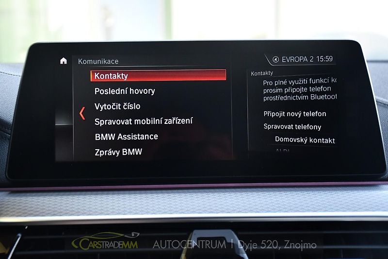 BMW Řada 5 520d - fotka 44 z 58