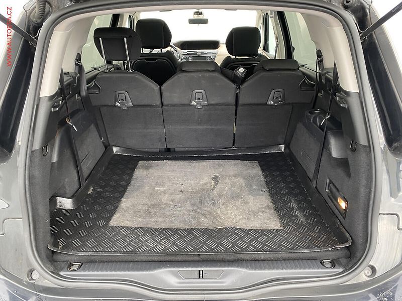 Citroën Grand C4 Picasso (2015) 2.0HDI, ČR, Intensive, AT - fotka 7 z 18