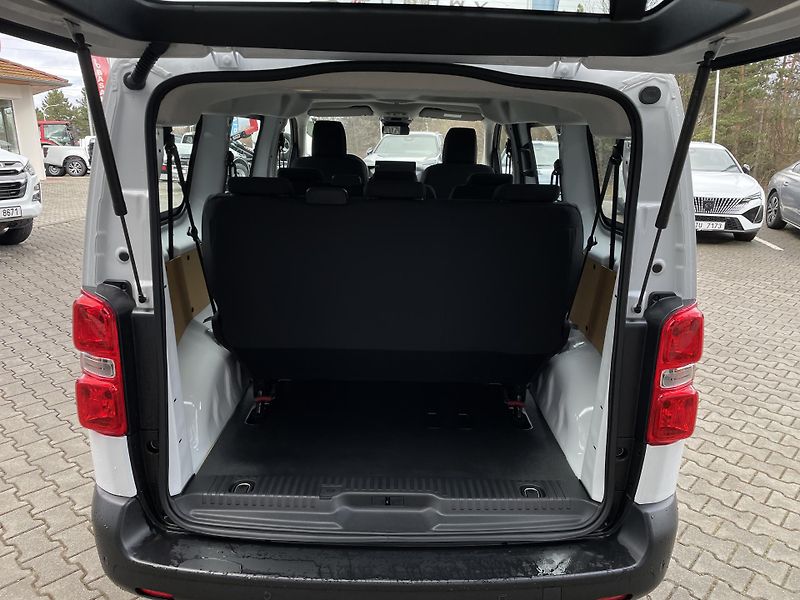 Peugeot Expert (2025) COMBI L2 2.0BHDi 180k EAT8 - fotka 7 z 21