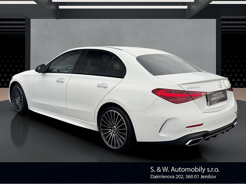 Mercedes-Benz Třídy C 220 d 4MATIC - fotka 7 z 35