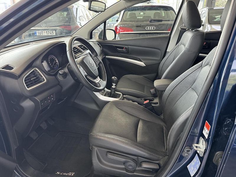 Suzuki SX4 S-Cross (2018) 1,4T 4x4 PizSulai Navigace  - fotka 12 z 33
