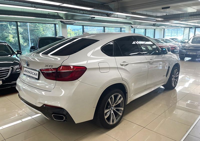 BMW X6 3.0d, 190kW, M-paket, ČR - fotka 6 z 34