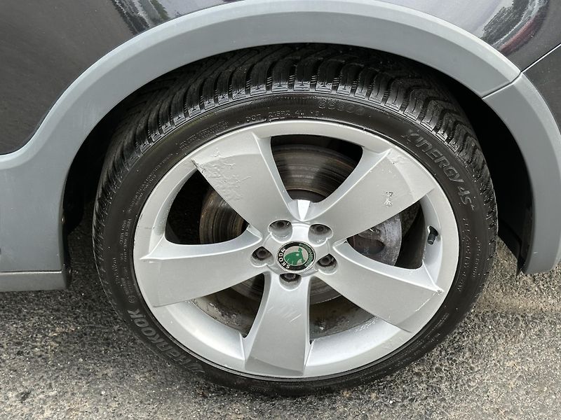 Škoda Roomster (2010) SCOUT 1.6TDI/77kW * 2.Maj. - fotka 27 z 27