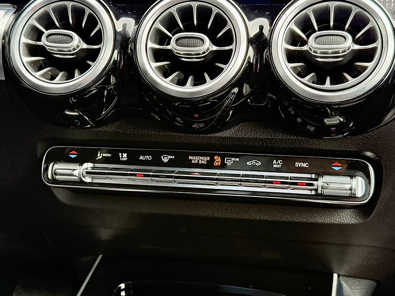Mercedes-Benz GLB (2020) 200 - fotka 21 z 43