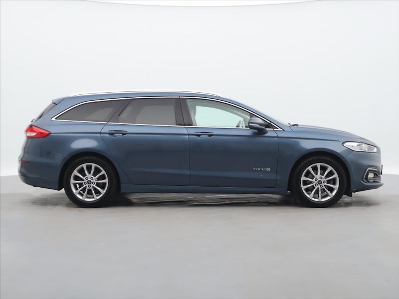 Ford Mondeo 2,0 Hybrid iCVT 103kW Vignale - fotka 8 z 35