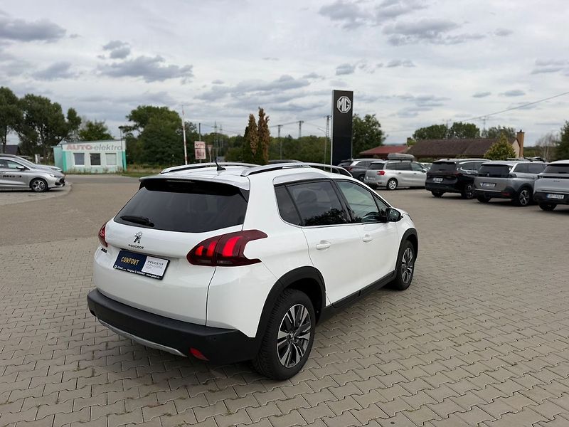Peugeot 2008 ALLURE 1.2PT 110 EAT6 - fotka 4 z 27