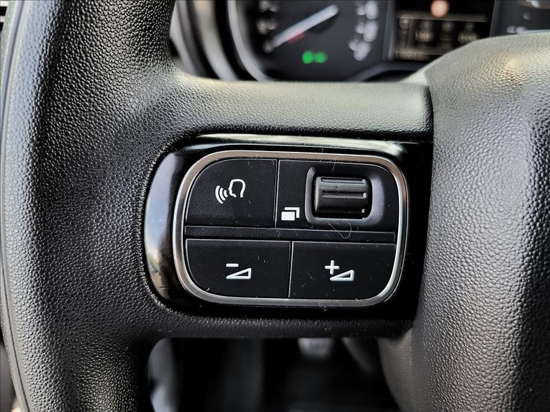 Citroën Berlingo 1,5 HDI,XL,7míst,navi,tažné - fotka 23 z 49