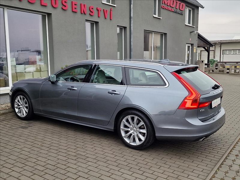 Volvo V90 2.0 D4 Momentum Pro,ČR,1.Maj. - fotka 7 z 50