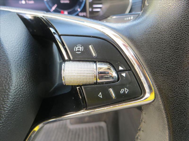 Škoda Octavia 2,0 TDI Ambition ČR - fotka 20 z 24