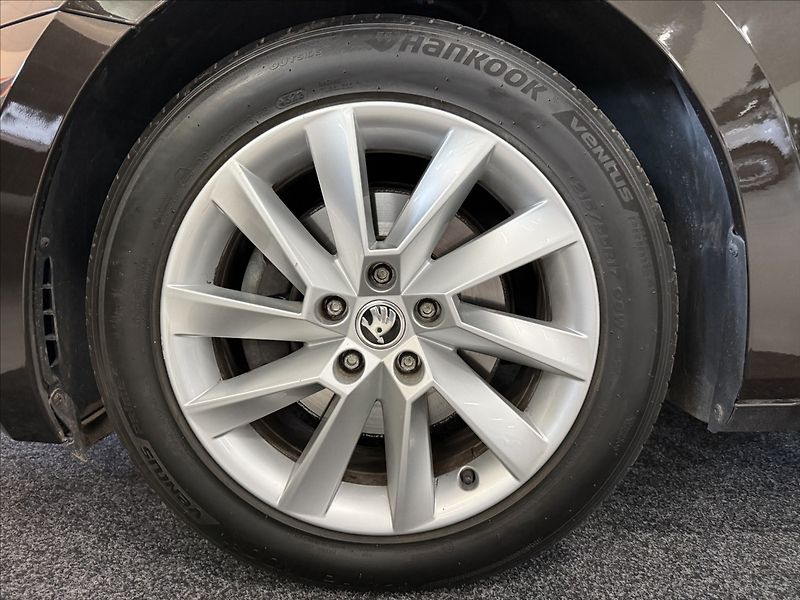 Škoda Superb 2,0 TDI 4x4 nové rozvody - fotka 25 z 30