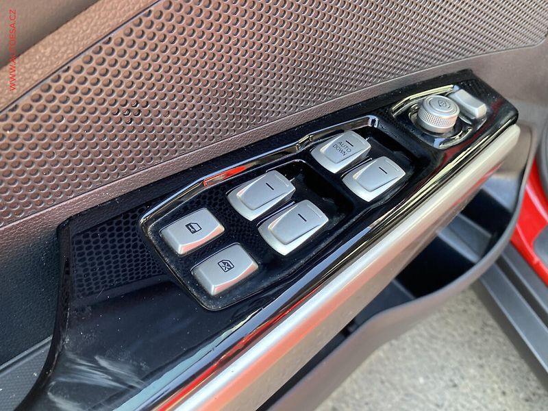 SsangYong Tivoli (2015) 1.6 i, AC, tempo - fotka 13 z 14