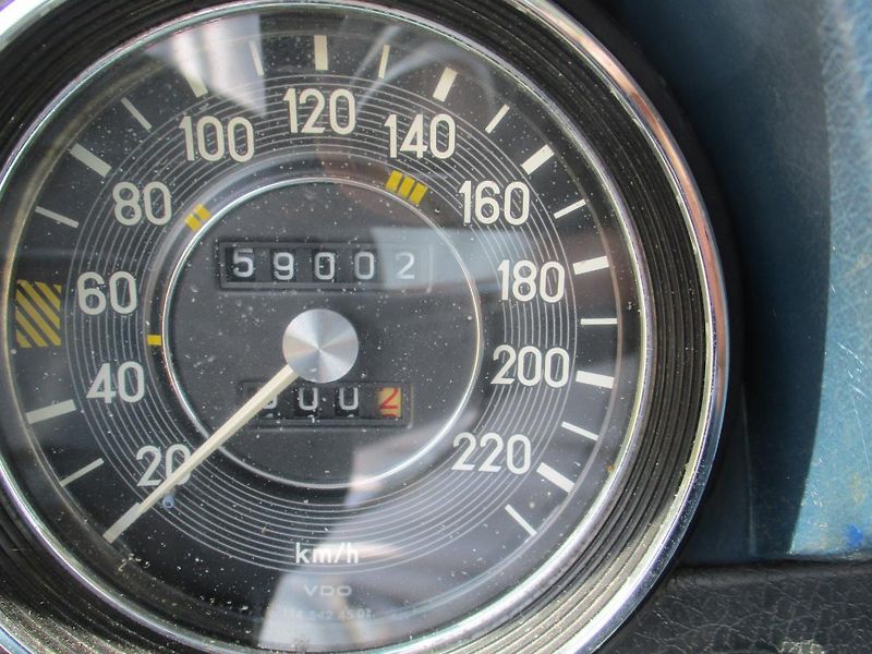 Mercedes-Benz 280 (1972) W114 - fotka 18 z 24