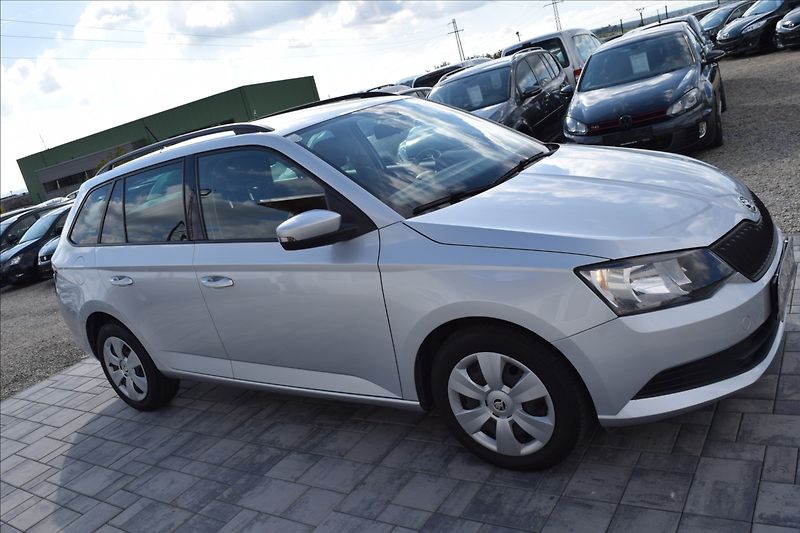 Škoda Fabia 1,0 MPI 55KW PO SERVISE VÝHŘEV - fotka 4 z 43
