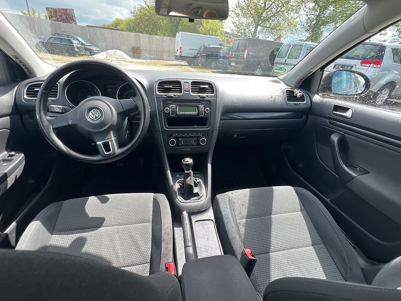 Volkswagen Golf 1,4 16V - fotka 6 z 14
