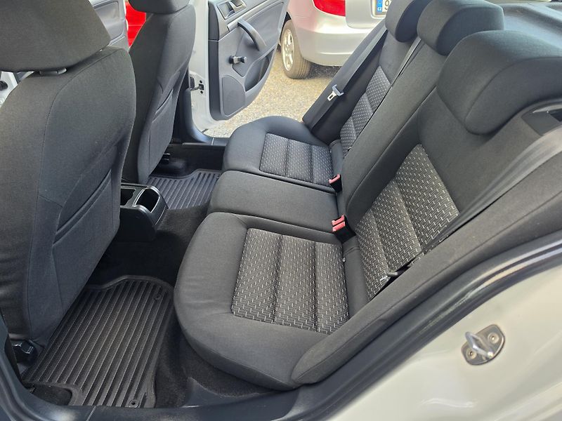Škoda Octavia 1.2 TSI 6ti rychlostní  - fotka 11 z 36