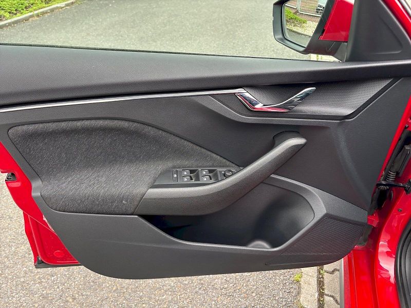 Škoda Kamiq (2020) Style 1.0 TSI 85 kW - fotka 16 z 29