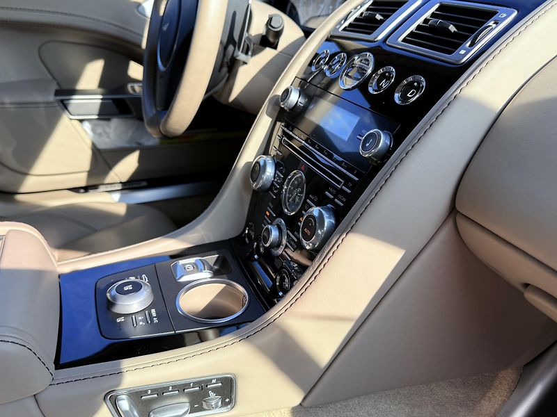 Aston Martin Rapide (2016) S 6.0 560PS,AT-8ST,SERVIS - fotka 64 z 72