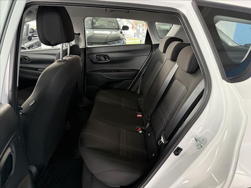 Hyundai Bayon 1,2   61kW,SERVISKA,ČR,1.MAJIT - fotka 19 z 22