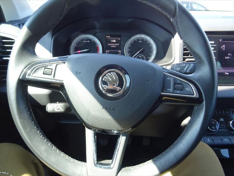 Škoda Karoq 1,0 TSi Business  85 kW - fotka 27 z 31