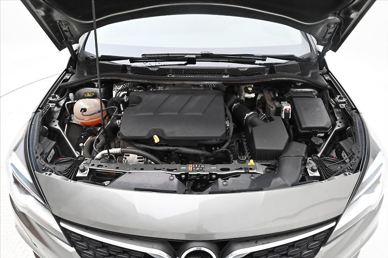 Opel Astra 1,5 CDTi 90 kW Park. Kamera Zá - fotka 9 z 29