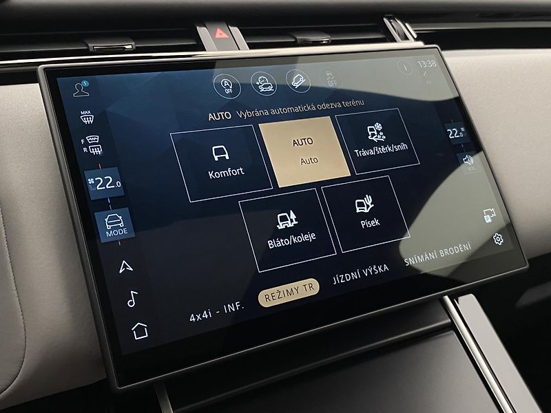 Land Rover Range Rover Velar D300 Dynamic SE REZERVACE - fotka 48 z 61