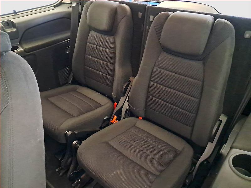 Ford Galaxy (2013) 2.0 TDCi, Automat, 7 míst - fotka 16 z 18
