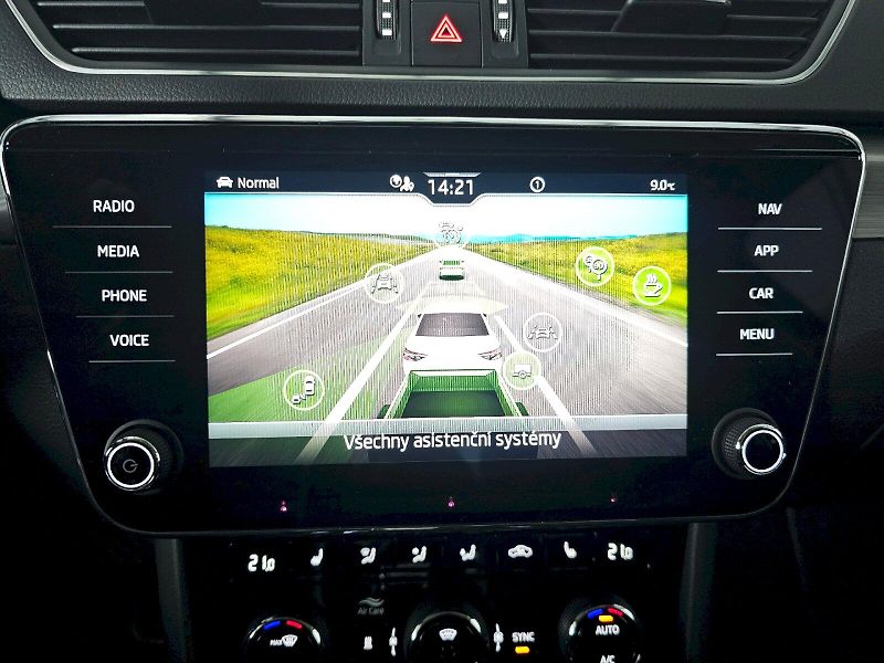 Škoda Superb (2023) 2.0TDi 147kW 4x4 STYLE EXTRA W - fotka 11 z 30