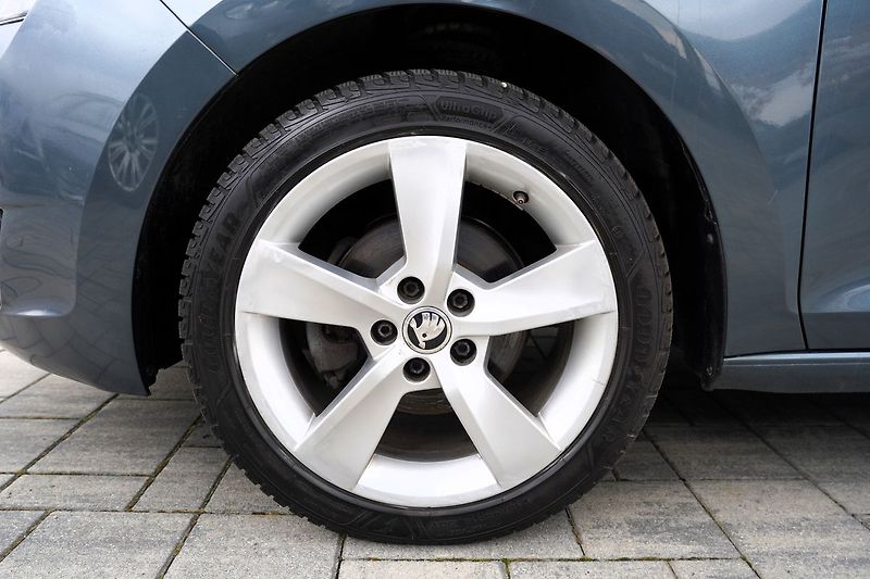 Škoda Rapid 1.0 TSI 95 PS Style/Al/LED/ČR - fotka 13 z 34