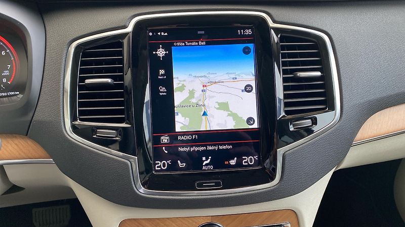 Volvo XC90 MOMENTUM PRO, B5 AWD, 184+10 k - fotka 23 z 30