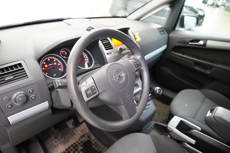 Opel Zafira - fotka 5 z 6